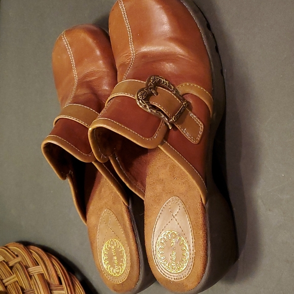 Brown leather Stride Rite Bridgette Girls Size 4 Excellent condition. - Picture 5 of 8
